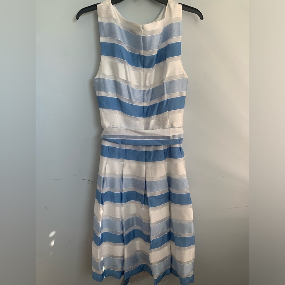 Sateen dress, calf length, comfortable fit. tie waist